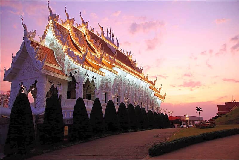 Chiang Rai Golden Triangle White Temple Tour