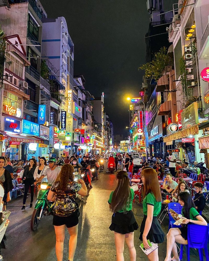 Saigon bui vien walking street