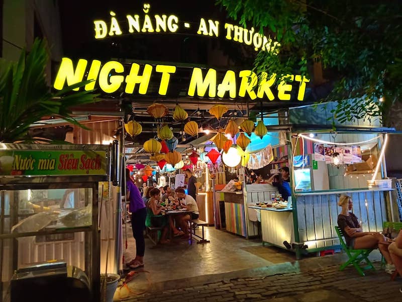 where to eat international cuisine da nang an thuong night market
