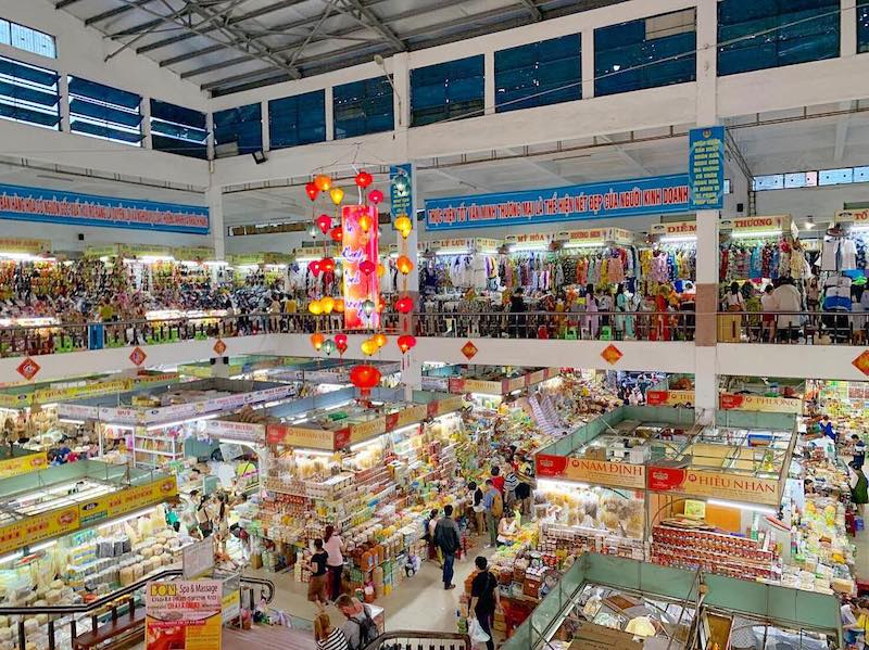 where to shop for souvenirs in da nang Han Market