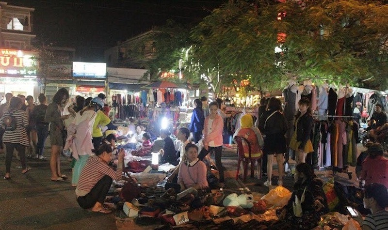 where to buy cheap clothes in da nang hoa khan night market